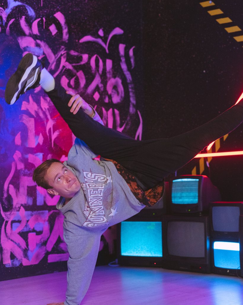 B-boying at Fusion Academy